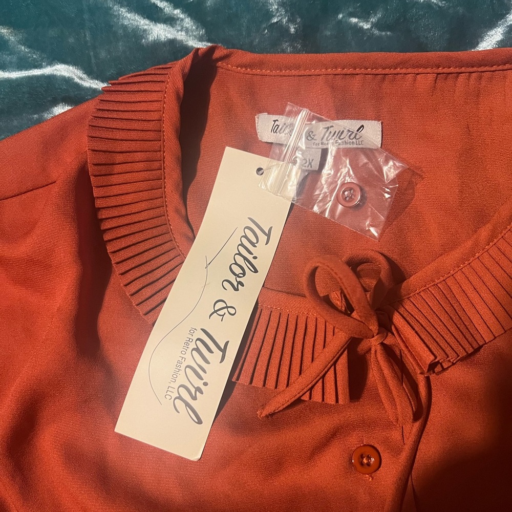 Tailor and Twirl by Tatyana retro rust colored blouse XXL